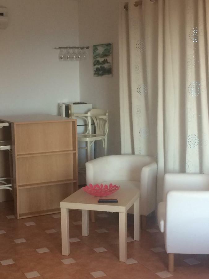 Apartmani Loncaric Banjol Exterior foto